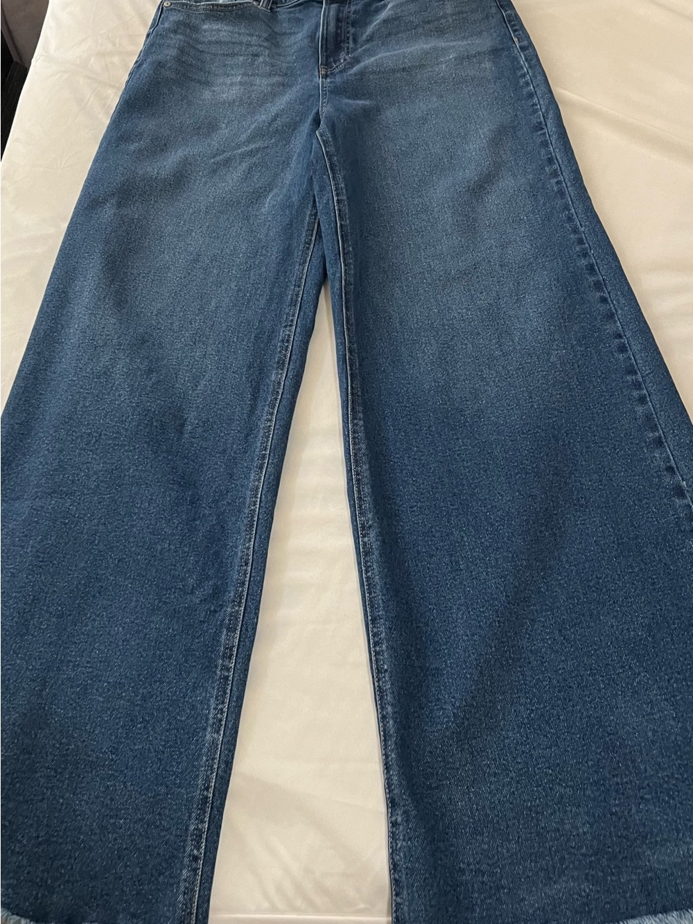 BCBG High-Rise Wide-Leg Jeans in Dark Blue Wash